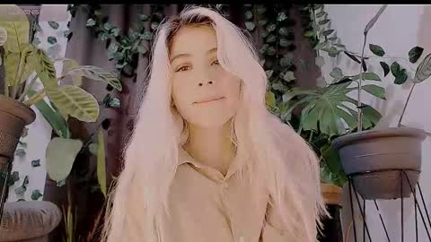 Snapshot of luckysapphire777 chatting on 10-26-25, 12:22 luckysapphire777 online show from 10-26-25, 12:22