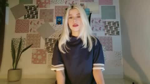 Snapshot of luckysapphire777 chatting on 12-14-25, 07:14 luckysapphire777 online show from 12-14-25, 07:14