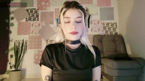 luckysapphire777 online show from 06-06-26, 01:27