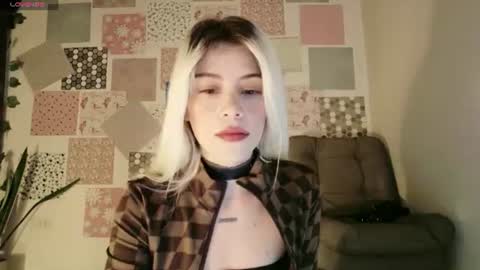 Snapshot of luckysapphire777 chatting on 06-30-26, 12:39 luckysapphire777 online show from 06-30-26, 12:39