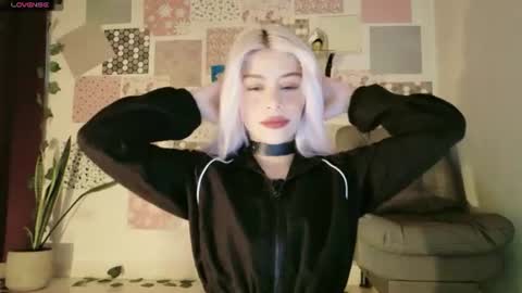 Snapshot of luckysapphire777 chatting on 07-26-26, 12:23 luckysapphire777 online show from 07-26-26, 12:23