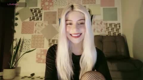 Snapshot of luckysapphire777 chatting on 08-01-26, 12:04 luckysapphire777 online show from 08-01-26, 12:04
