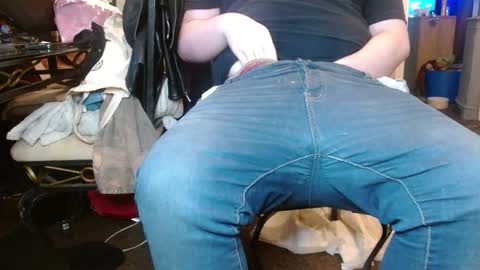 Snapshot of luckythepuppy chatting on 12-04-25, 07:55 luckythepuppy online show from 12-04-25, 07:55