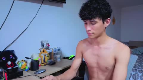 Lu Independent Model online show from 12-17-25, 10:49