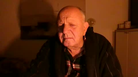 Luclostops online show from 01-16-26, 05:55