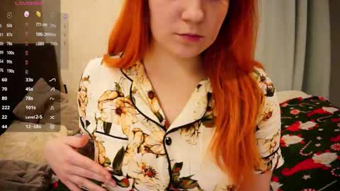 Rinredhead Gloriawith glasses Rayanother glasses online show from 01-07-26, 05:48