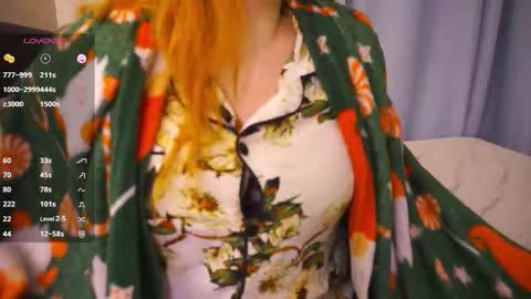 Rinredhead Gloriawith glasses Rayanother glasses online show from 01-10-26, 05:37