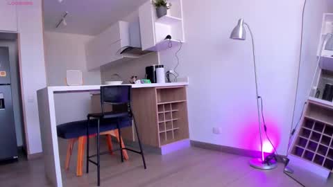 Hello my name is Lucy nice to meet you  thumb up is important for me kisses     online show from 03-02-26, 02:02