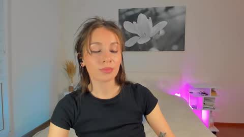 lucy__ray online show from 02-19-25, 09:47