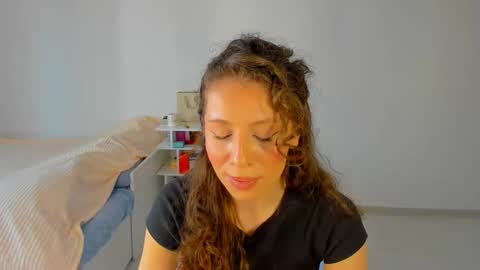 Snapshot of lucy__ray chatting on 03-04-26, 10:10 lucy__ray online show from 03-04-26, 10:10