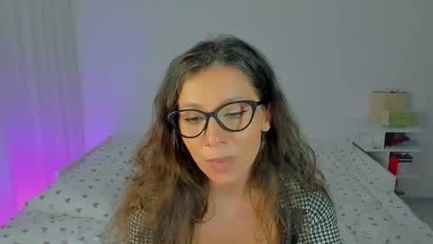Snapshot of lucy__ray chatting on 04-22-26, 09:27 lucy__ray online show from 04-22-26, 09:27
