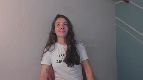 Snapshot of lucy_bluesea chatting on 04-30-26, 09:30 Lucy Herrera online show from 04-30-26, 09:30