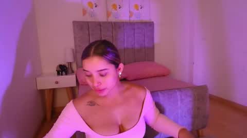 lucy online show from 04-01-26, 03:40