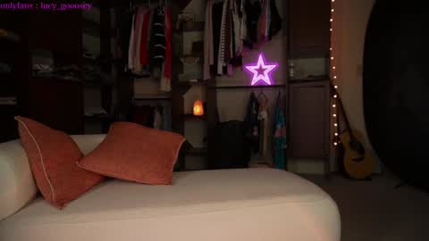 Lucy. online show from 01-13-25, 01:02