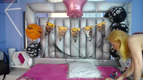  SleepyAbuela online show from 10-19-25, 12:39