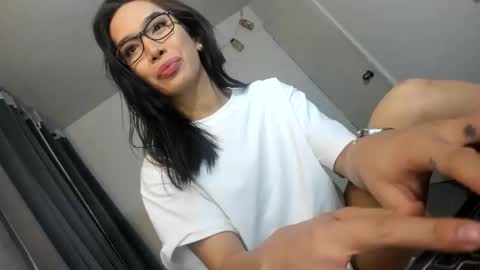 Snapshot of lucy_shane chatting on 09-18-25, 06:43 lucy_shane online show from 09-18-25, 06:43