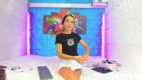 Snapshot of lucy_unlimited chatting on 02-09-26, 02:10 Lucy unlimit come back here online show from 02-09-26, 02:10