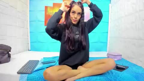 Snapshot of lucy_unlimited chatting on 02-17-26, 02:13 Lucy unlimit come back here online show from 02-17-26, 02:13