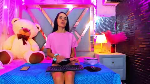 Lucy unlimit come back here  online show from 05-29-26, 02:31