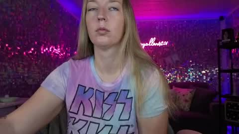 Snapshot of lucyallen4201 chatting on 04-23-26, 10:14 lucyallen4201 online show from 04-23-26, 10:14