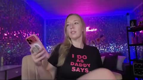 Snapshot of lucyallen4201 chatting on 07-14-26, 10:43 lucyallen4201 online show from 07-14-26, 10:43