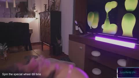 Lucy Alien  online show from 12-21-24, 01:04