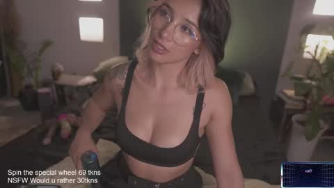 Lucy Alien  online show from 02-22-25, 05:02