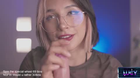 Lucy Alien  online show from 03-01-25, 11:47