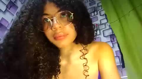 Lucia online show from 12-22-25, 12:40