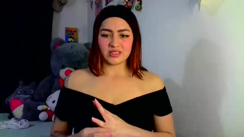 Snapshot of lucycherry__ chatting on 03-11-25, 03:16 LUCIA online show from 03-11-25, 03:16