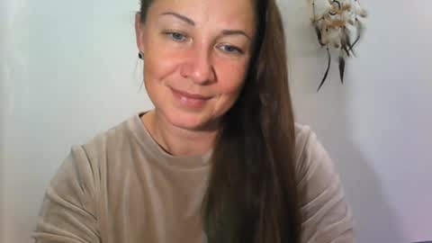 LucyKissxx online show from 11-06-25, 09:26