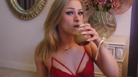 Lucy Lexton online show from 01-03-25, 04:55