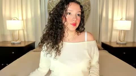 Snapshot of lucylovelyy1 chatting on 06-25-26, 02:11 Lucy online show from 06-25-26, 02:11