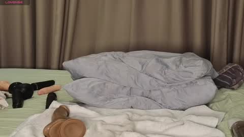 Snapshot of lucynuty chatting on 03-05-25, 10:00 Love kinky Go here online show from 03-05-25, 10:00