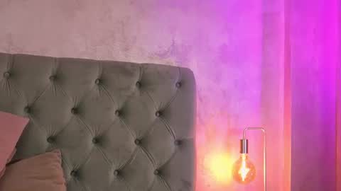 LucyWillow online show from 06-30-26, 04:24