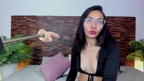 Lucy Liiu online show from 03-27-26, 12:05