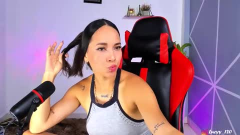 Snapshot of lucyy_rose chatting on 10-16-25, 12:00 o online show from 10-16-25, 12:00