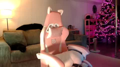 Lucy online show from 12-05-24, 12:08