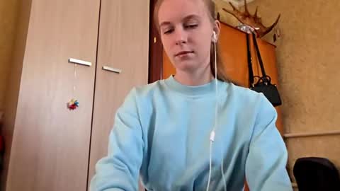 Sofia online show from 04-01-26, 06:03