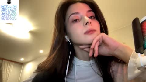 Mika online show from 03-15-26, 02:12