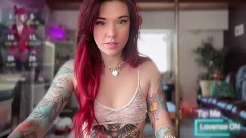 Luubeam             INSTA luubeammm TWITTER lunaisreallycu1 online show from 04-06-26, 09:27