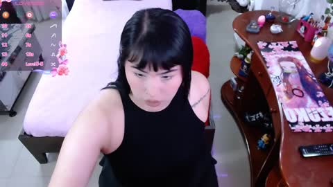 Lufek23 online show from 12-22-24, 02:27