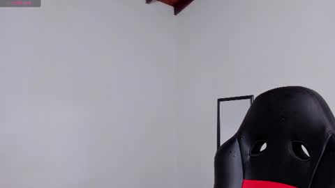 Snapshot of luigi1_ chatting on 06-16-26, 03:53 Luigi Vitale online show from 06-16-26, 03:53