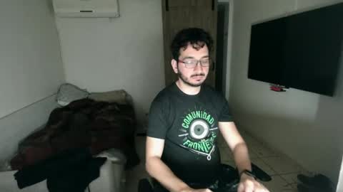 Snapshot of luis_flr chatting on 02-14-25, 04:37 luis_flr online show from 02-14-25, 04:37