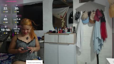 Snapshot of luisa2025_ chatting on 09-26-25, 02:32 Hot Latina online show from 09-26-25, 02:32