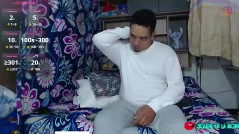 Snapshot of luisa2025_ chatting on 09-30-25, 01:38 Hot Latina online show from 09-30-25, 01:38