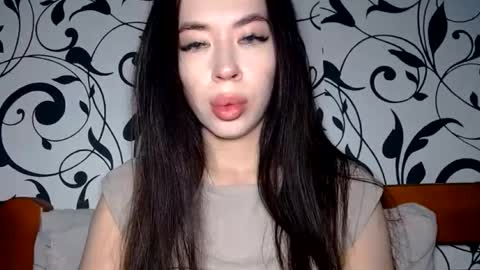 Snapshot of luisa_domina chatting on 07-13-26, 07:00 luisa lovedom online show from 07-13-26, 07:00