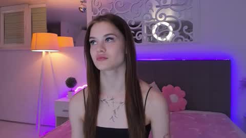 LuisaClover online show from 03-27-26, 07:13