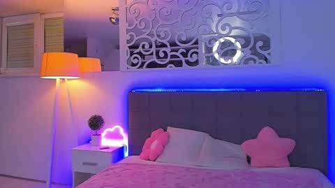 LuisaClover online show from 04-11-26, 12:37