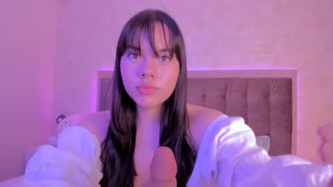 Luisa Giraldo online show from 09-17-25, 11:01